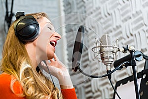 Female Singer or musician for recording in Studio