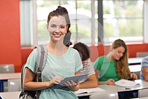 Una mujer alumno en la clase 