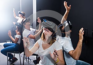 females and males playing in the vr glasses