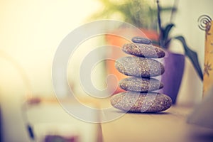 Feng Shui: Stone cairn in the living room, balance and relaxation