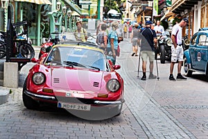 Ferrari Dino oldsmobile vintage veteran cars preparing for Saalbach Classic rally