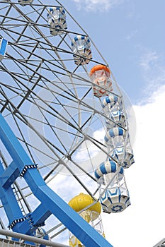 Ferris wheel at sunrise