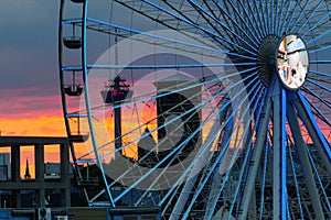 ferris-wheel at sunset