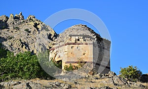 Ferruh-Sad Bey Tomb - Cemisgezek