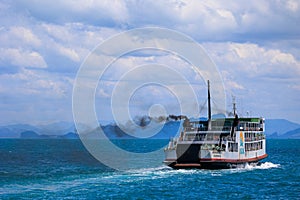 Ferry tourist boat air pollution