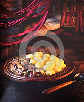 Festive sausage stew with Potato dumplings