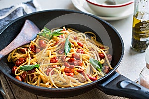 Fettuccine with cherry tomatoes