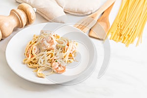 fettuccini pasta with shrimp