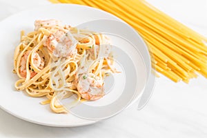 fettuccini pasta with shrimp