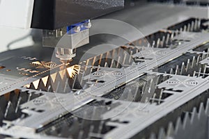 The fiber laser cutting machine