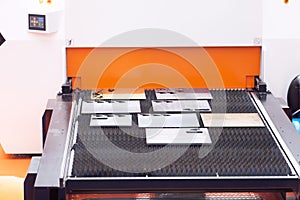 Fiber laser cutting machine for metal sheet