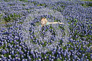 Field of blue bonnets in Texas