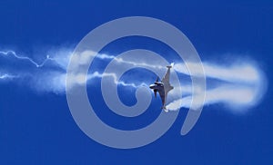 Fighter aircraft zooming past