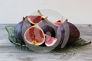 Figs fruits.
