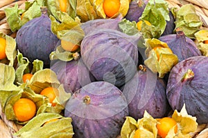 Figs and physalis