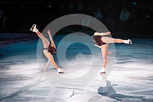 Figure skaters photo