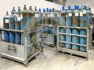 Filling of cylinders with medical gaseous oxygen to provide hospitals with oxygen