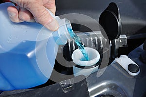 Filling the Windshield Washer Fluid