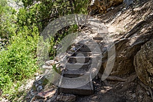 Final steps leading up the Goldbug Hot Springs Elk Bend trail in Idaho