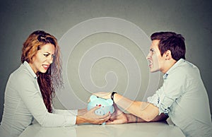 Finances in divorce. Wife husband can not make settlement