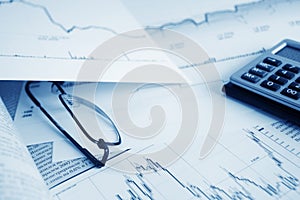 Financial accounting stock market graphs