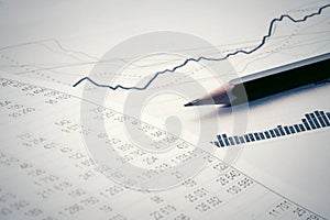 Financial accounting stock market graphs analysis