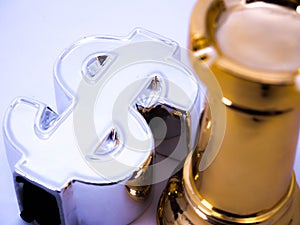 Financial symbol and .chess