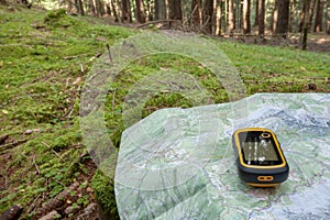 Finding the right position in the forest with a gps