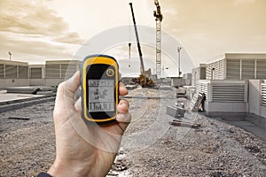 Finding the right position inside a construction site via gps