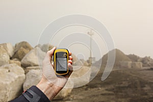 Finding the right position inside a construction site via gps