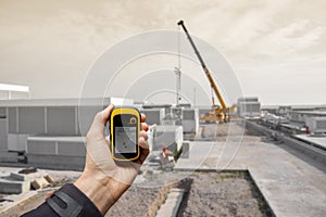 Finding the right position inside a construction site via gps