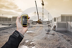 Finding the right position inside a construction site via gps (
