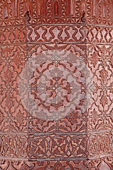 Fine carvings on pillar of Diwan-e-khas in Fatehpur Sikri