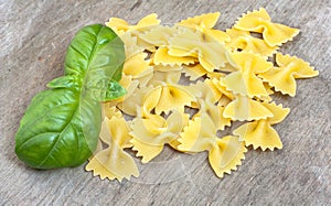 Fine farfalle noodles