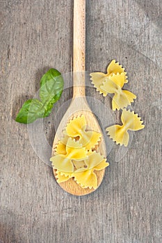 Fine farfalle noodles