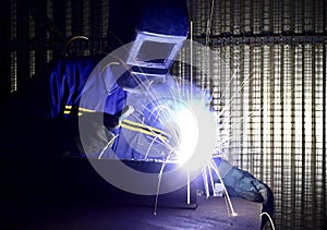 Fine image of welder of work 01