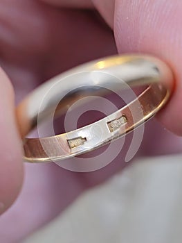 The fineness of gold on wedding ring