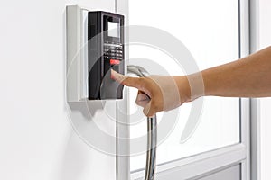 Finger print scan for unlock door security system