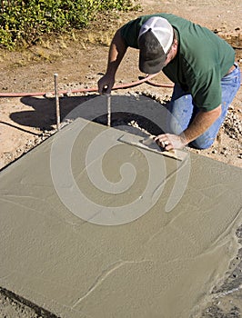 Finishing concrete