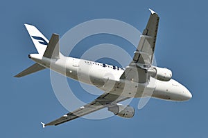 Finnair, Airbus A319 airplane