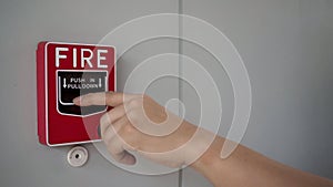 Fire alarm notifier or alert  equipment use when on fire.
