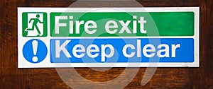 Fire exit Keep clear