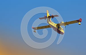 Fire fighting aircraft