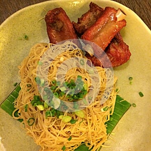 fired chicken and vermicelli