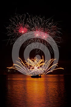 Fireworks on the water - Ignis Brunensis photo