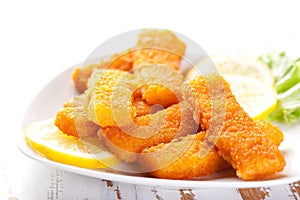 Fish fingers with lemon