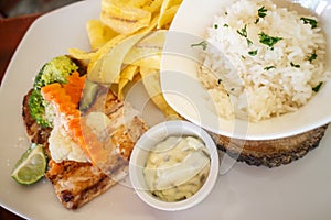 Fish served on plate, nicaraguan food