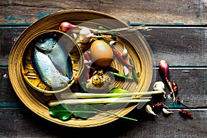 Fish and spices in a tray