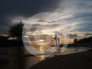 Fishing in the currents