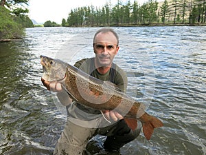 Rybaření - pstruh lenok